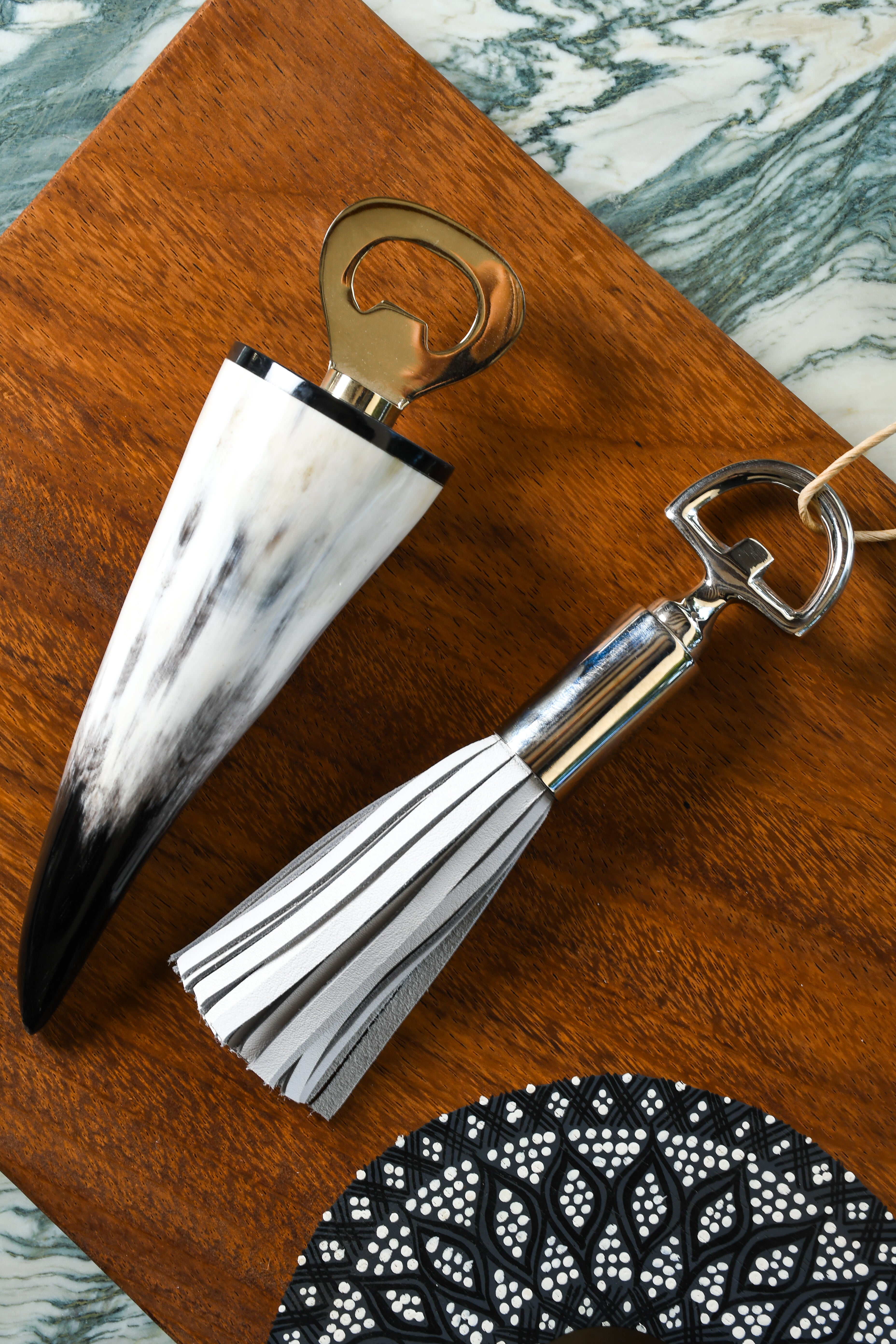 Abrebotellas de Hueso